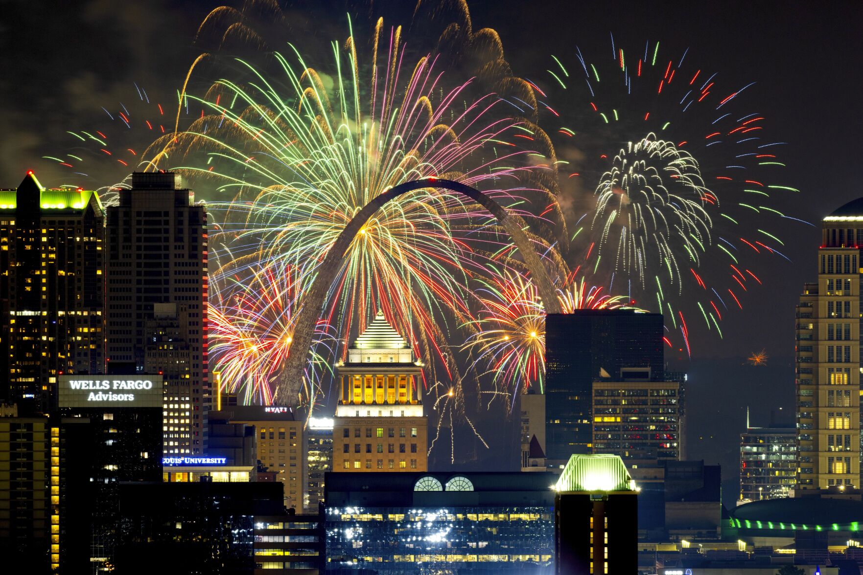 APTOPIX Missouri Fireworks